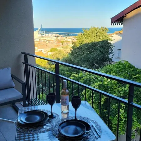 Le Revest Terrasse Vue Centre Climatisation Parking Sète